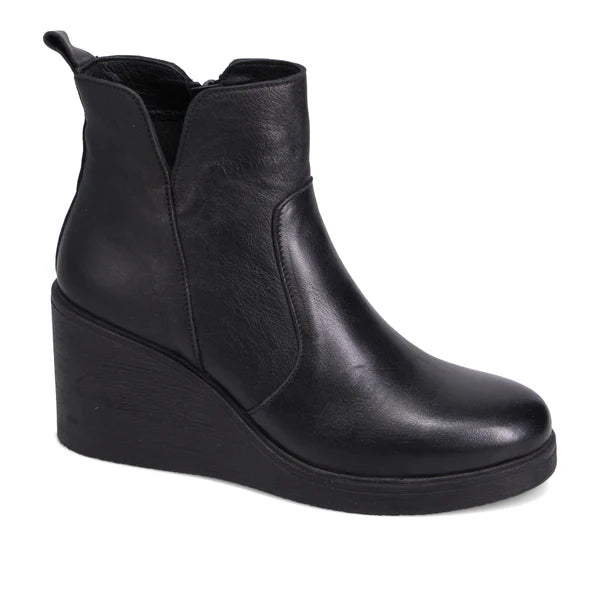 LAURA WEDGE ANKLE BOOT